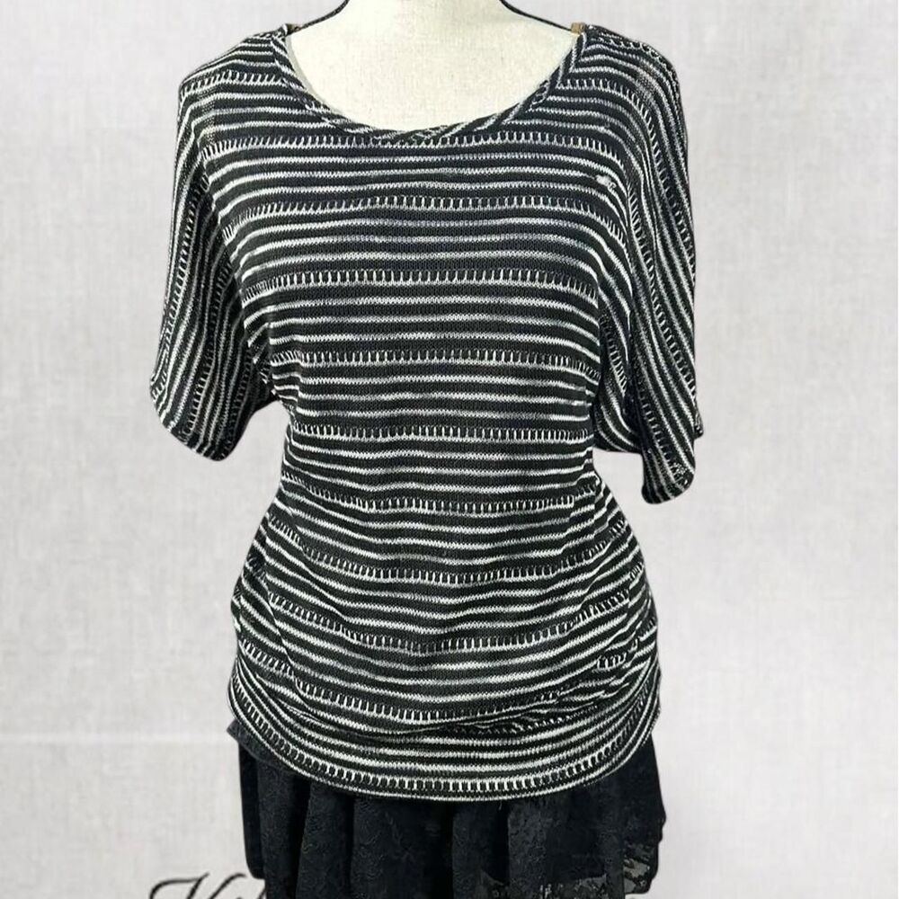 Fairygrunge Minimalist Striped Knit Textured Top